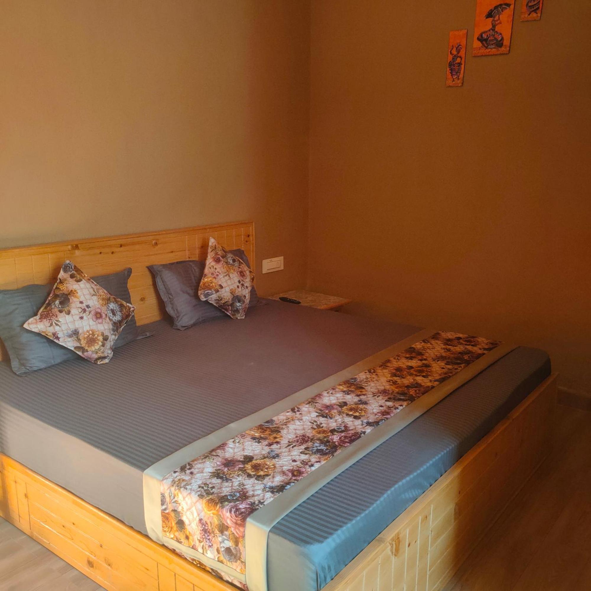 Hotel Cozy Haven มานดี ภายนอก รูปภาพ